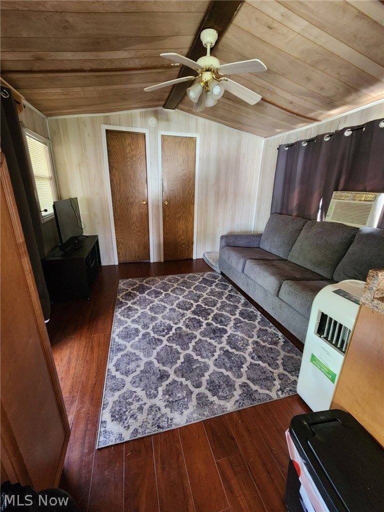 17875 Lashley Road, Senecaville, OH 43780