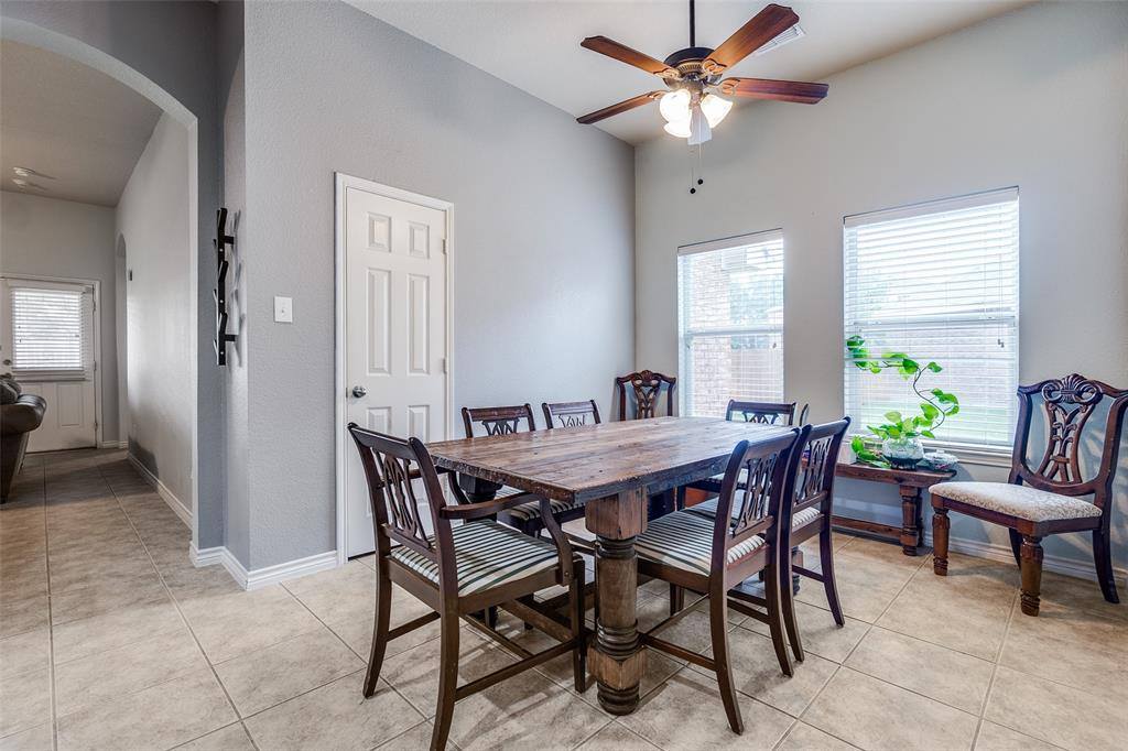 9204 Lockhart Drive, Arlington, TX 76002