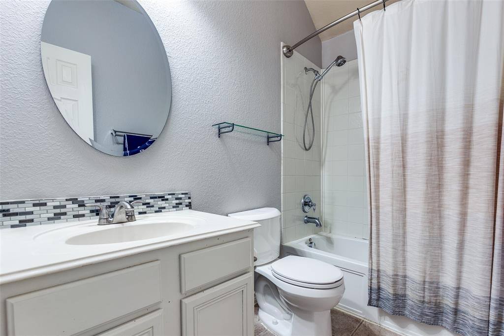 9204 Lockhart Drive, Arlington, TX 76002