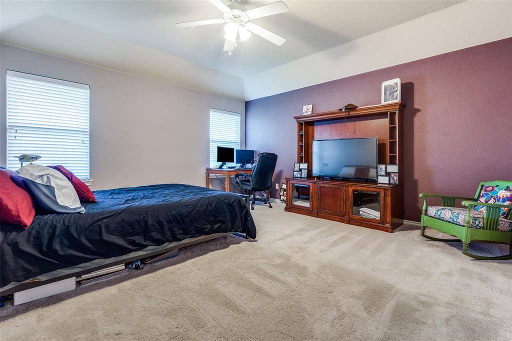 9204 Lockhart Drive, Arlington, TX 76002