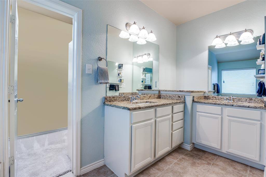 9204 Lockhart Drive, Arlington, TX 76002