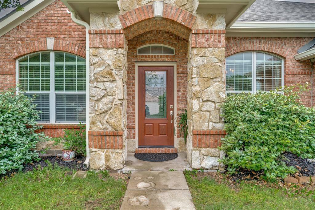 9204 Lockhart Drive, Arlington, TX 76002