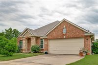9204 Lockhart Drive, Arlington, TX 76002