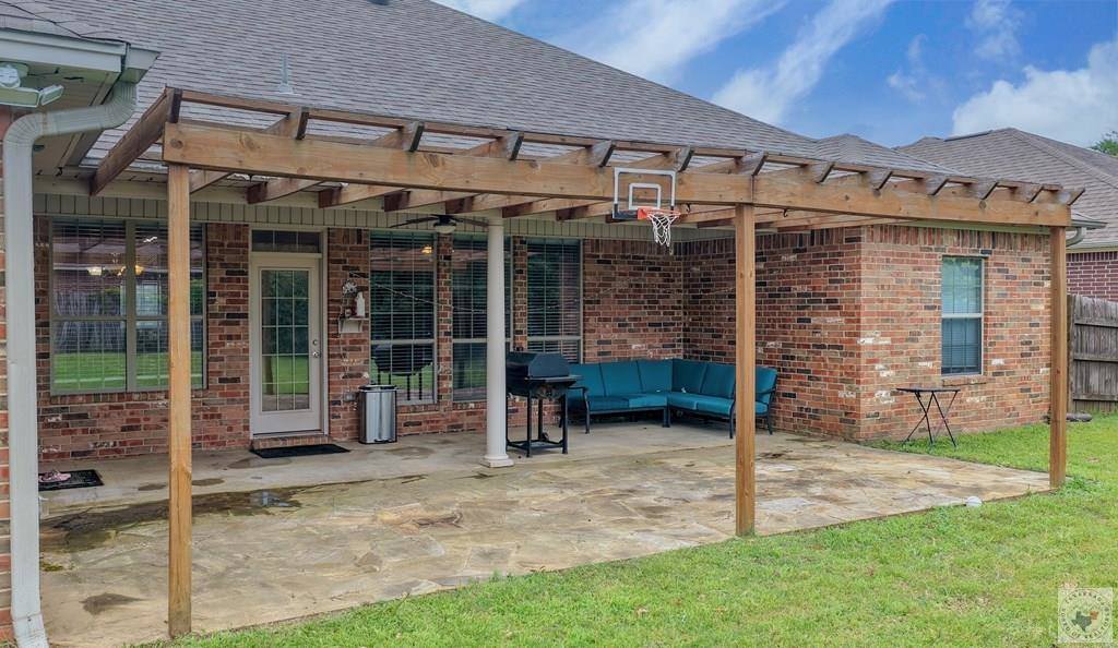 6802 Cameron Ln, Texarkana, TX 75503