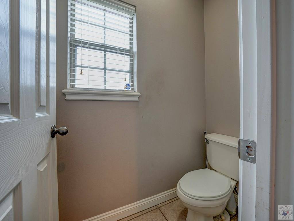 6802 Cameron Ln, Texarkana, TX 75503