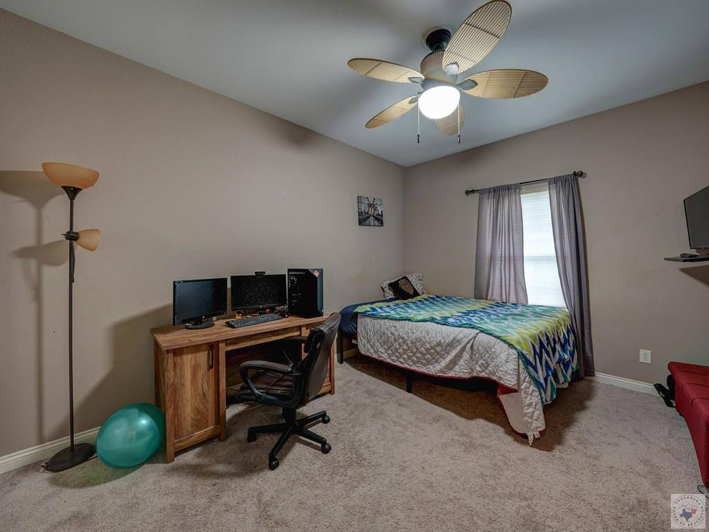 6802 Cameron Ln, Texarkana, TX 75503