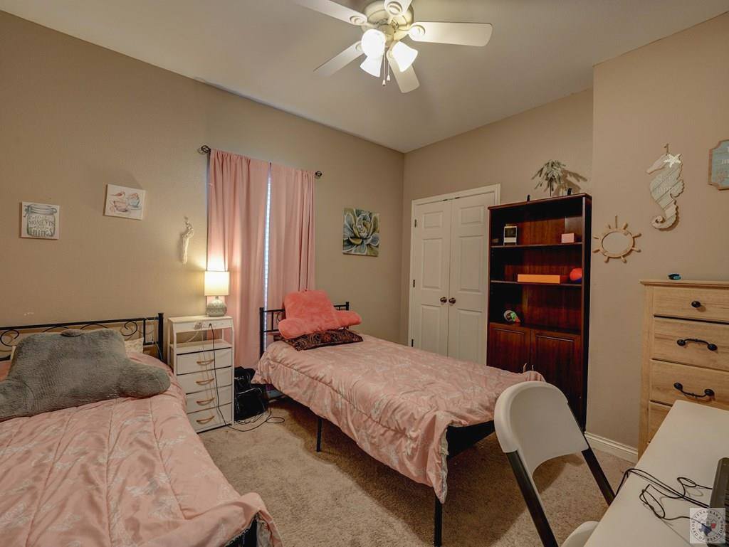 6802 Cameron Ln, Texarkana, TX 75503
