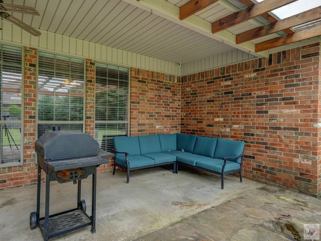 6802 Cameron Ln, Texarkana, TX 75503