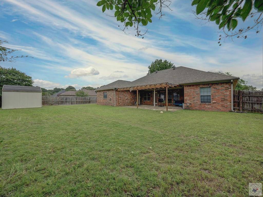 6802 Cameron Ln, Texarkana, TX 75503
