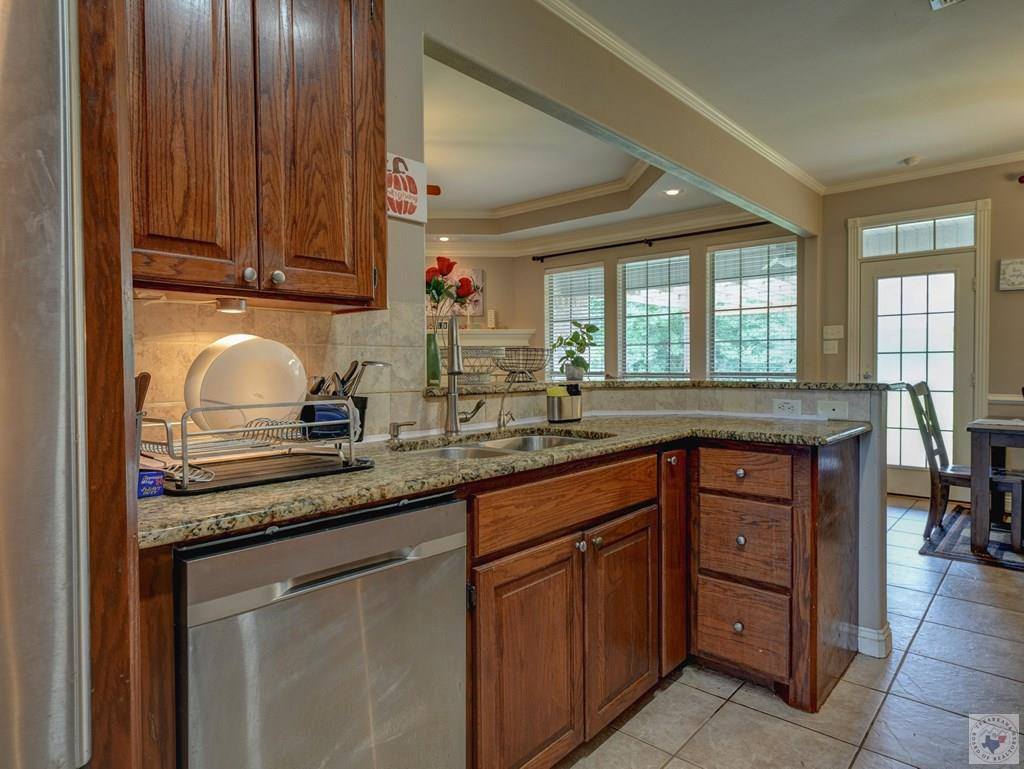 6802 Cameron Ln, Texarkana, TX 75503