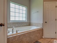 6802 Cameron Ln, Texarkana, TX 75503
