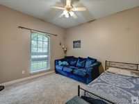 6802 Cameron Ln, Texarkana, TX 75503