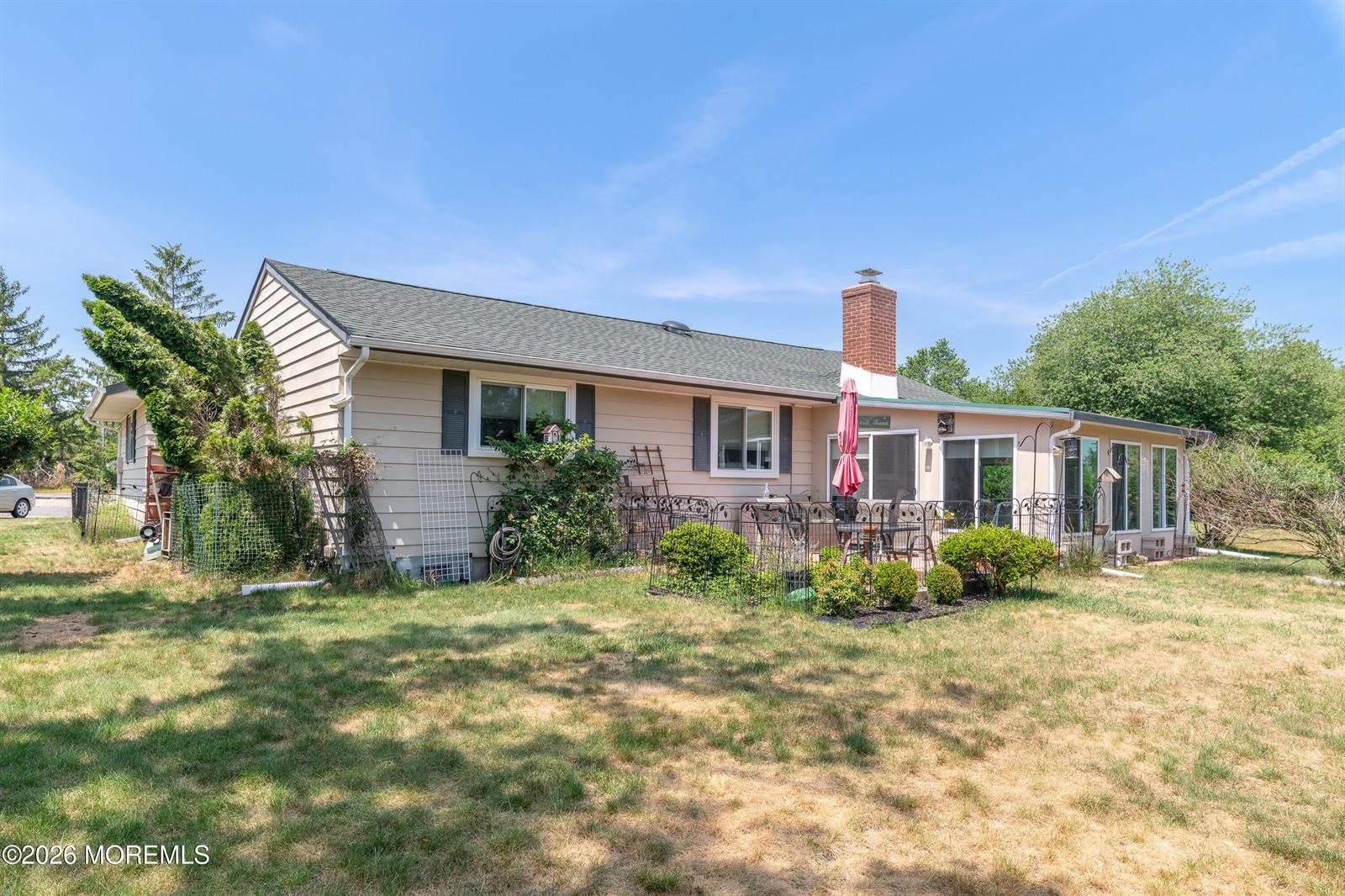 6 Carrazal Court, Toms River, NJ 08757