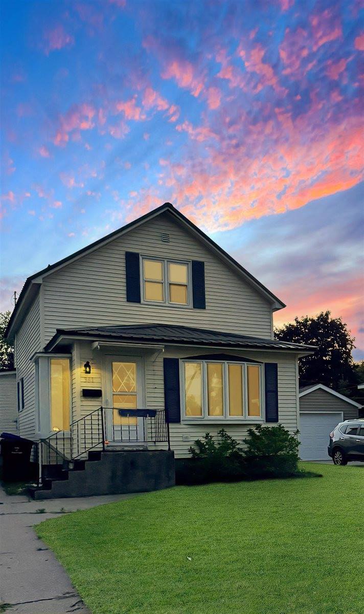 361 South Peck Avenue, Peshtigo, WI 54157