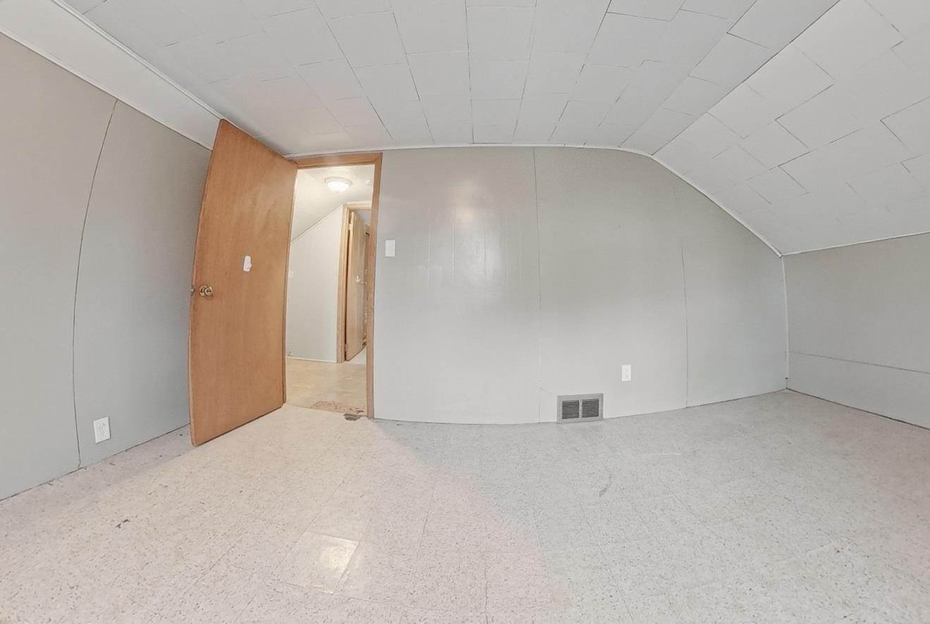 361 South Peck Avenue, Peshtigo, WI 54157