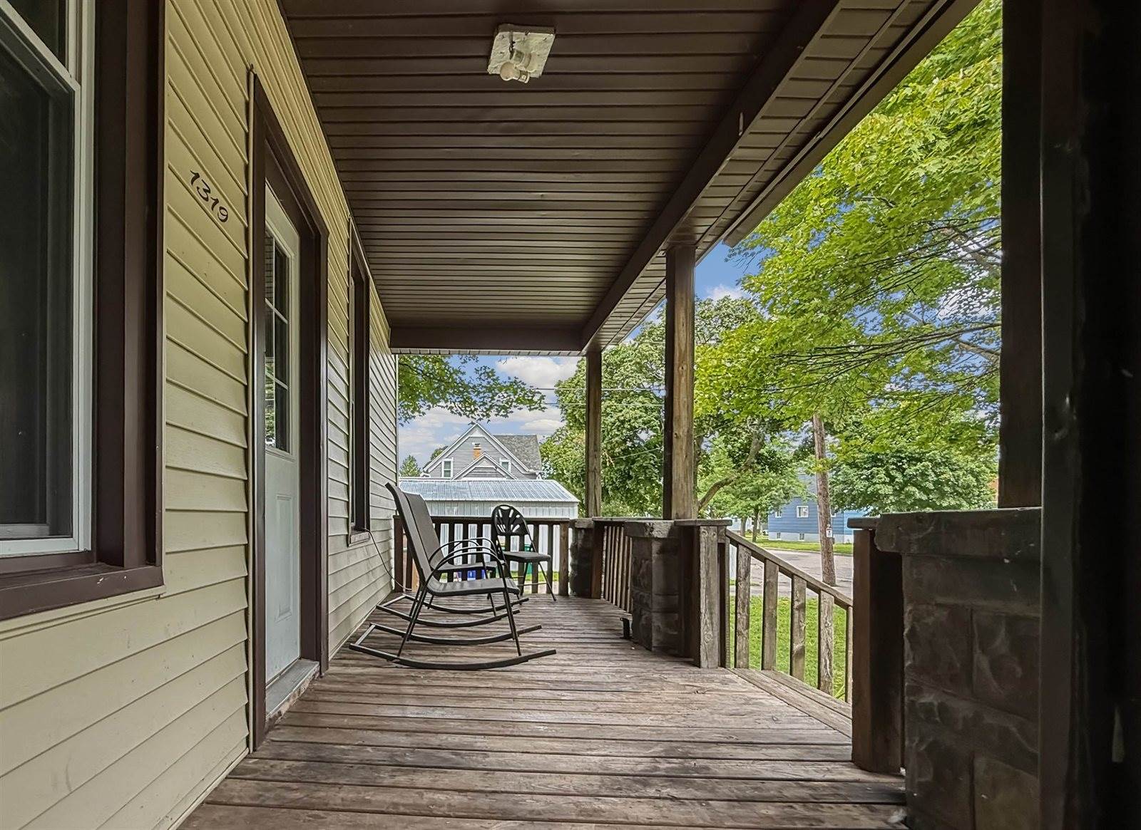 1319 8TH Street, Marinette, WI 54143
