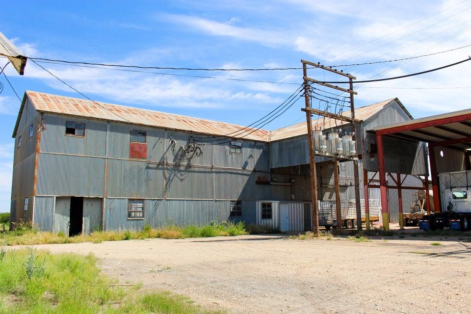 214 W Bryan Avenue, Lorraine, TX 79532