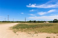 214 W Bryan Avenue, Lorraine, TX 79532