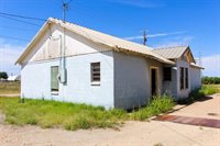 214 W Bryan Avenue, Lorraine, TX 79532