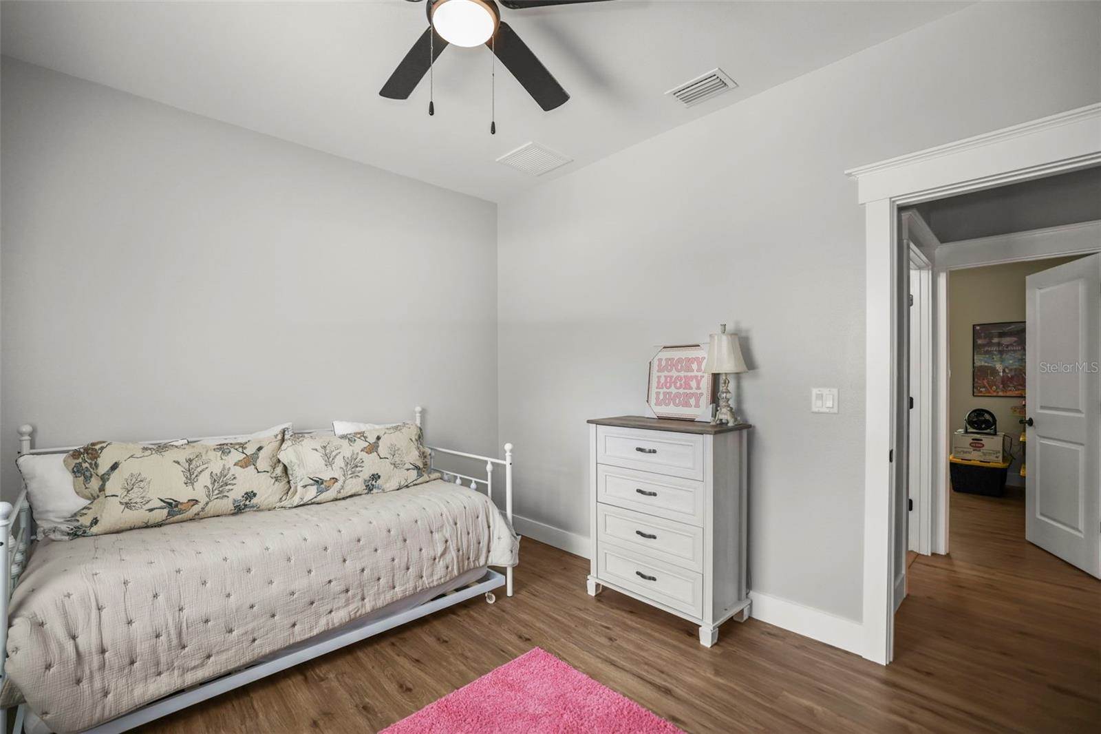7218 Southeast Avenue, Webster, FL 33597