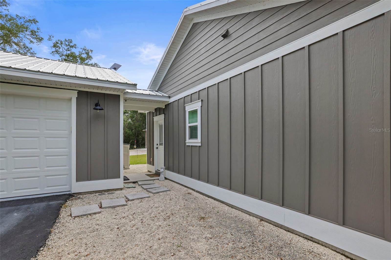 7218 Southeast Avenue, Webster, FL 33597