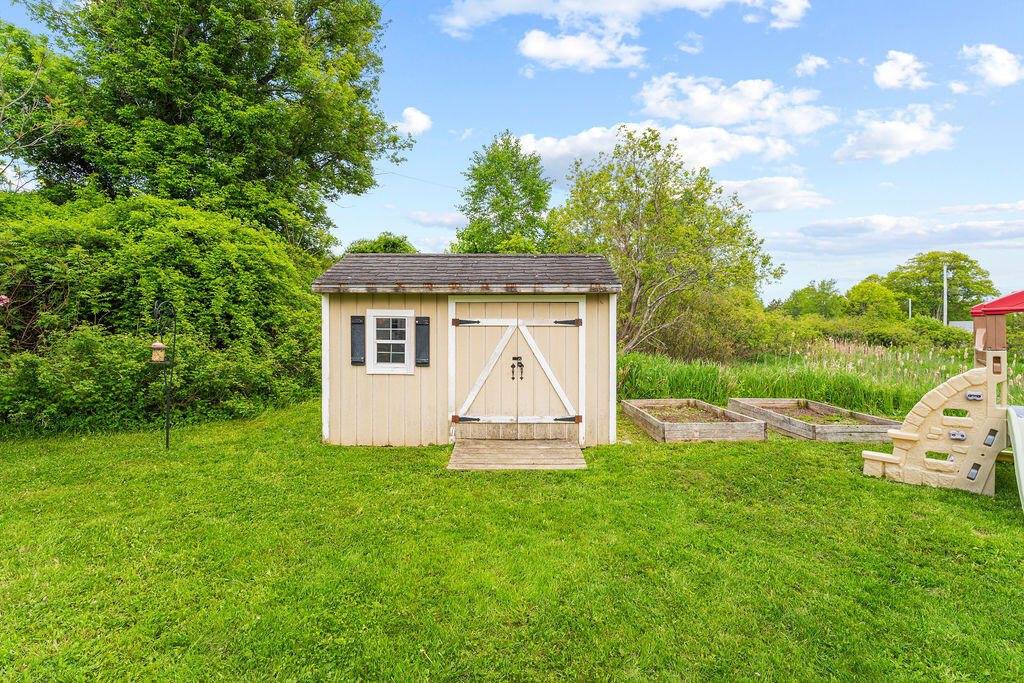 19 Forest Hill, Bucksport, ME 04416