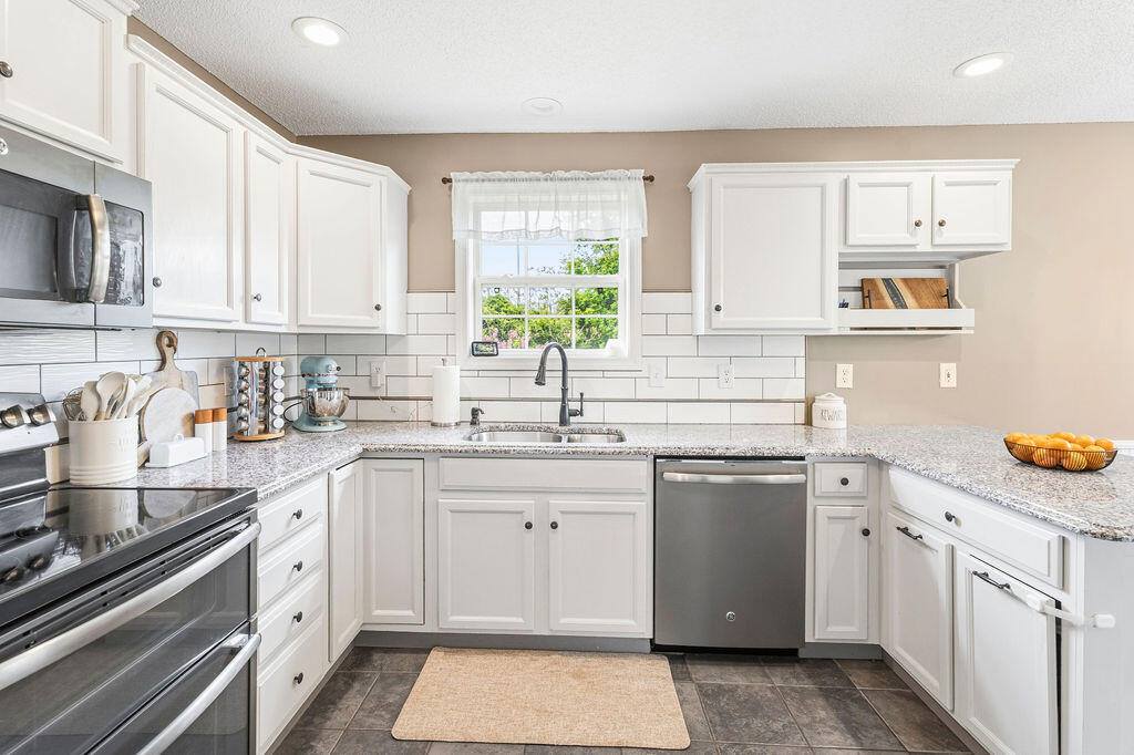 19 Forest Hill, Bucksport, ME 04416