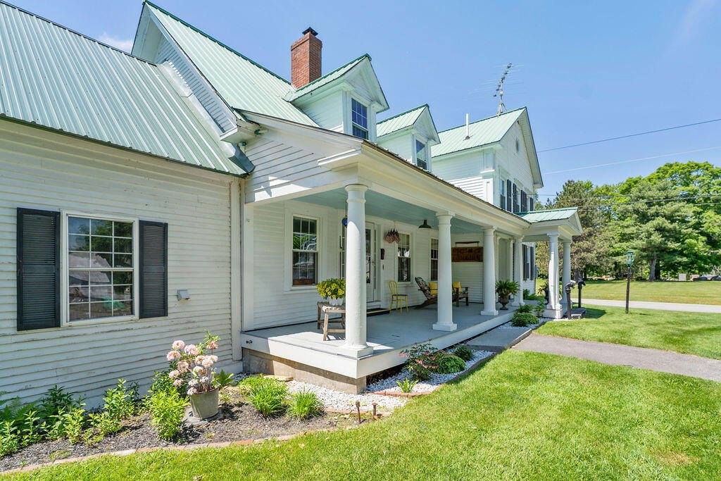 2 West Road, Abbot, ME 04406