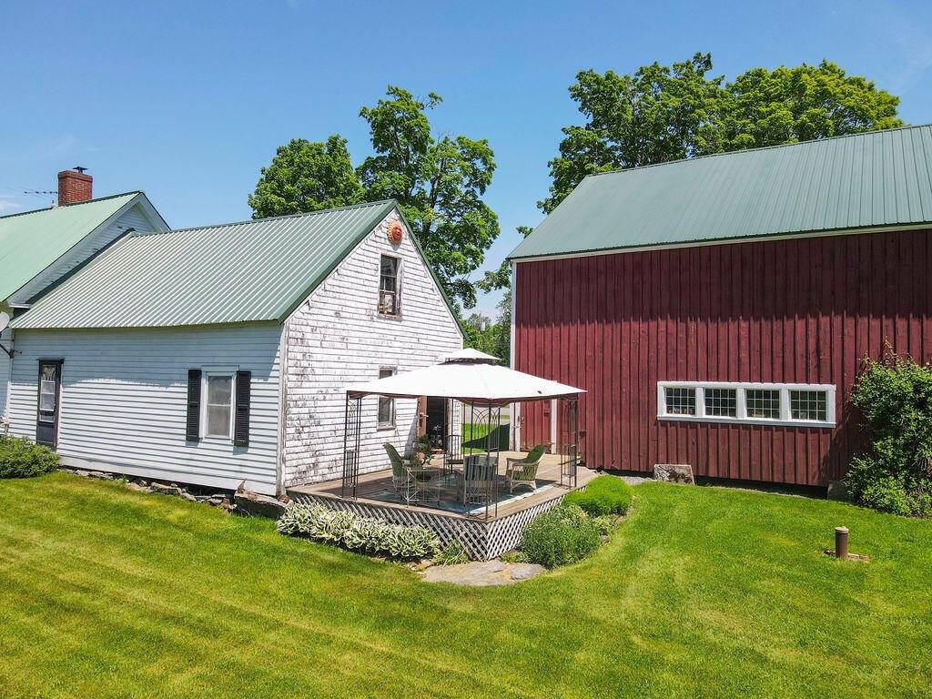 2 West Road, Abbot, ME 04406