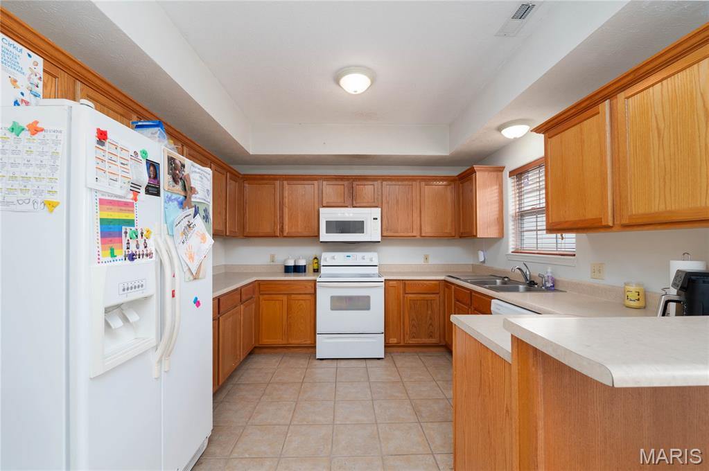 279 Carmel Valley Way, Saint Robert, MO 65584