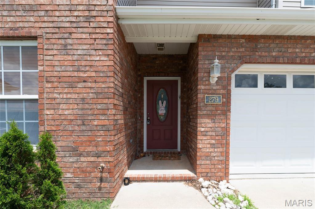 279 Carmel Valley Way, Saint Robert, MO 65584
