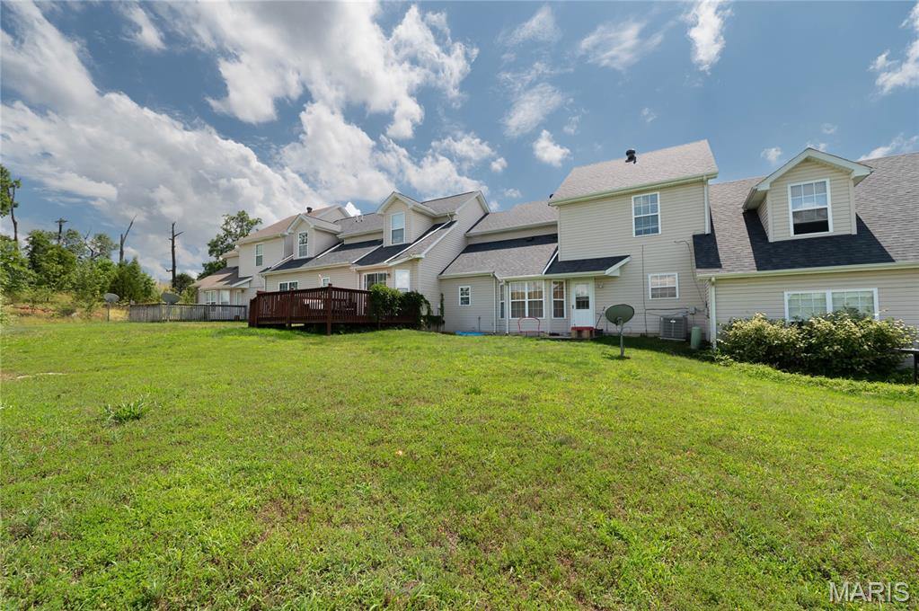 279 Carmel Valley Way, Saint Robert, MO 65584