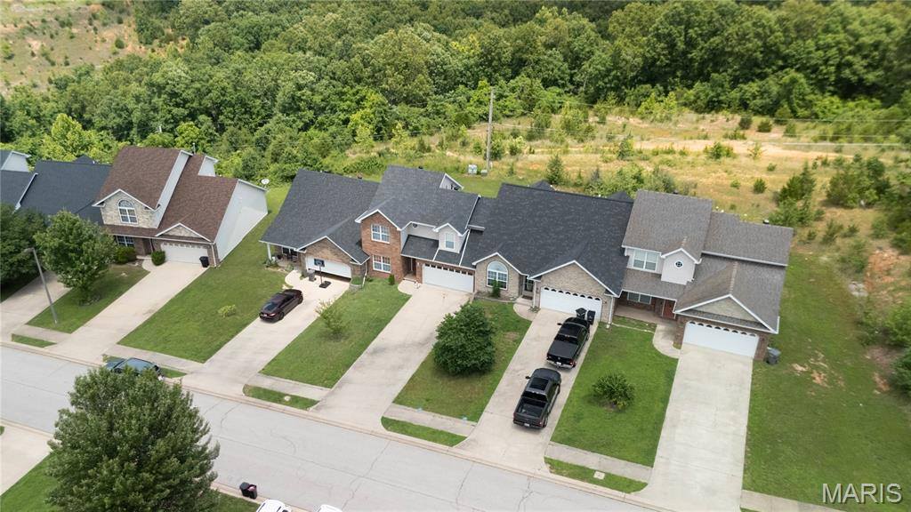279 Carmel Valley Way, Saint Robert, MO 65584
