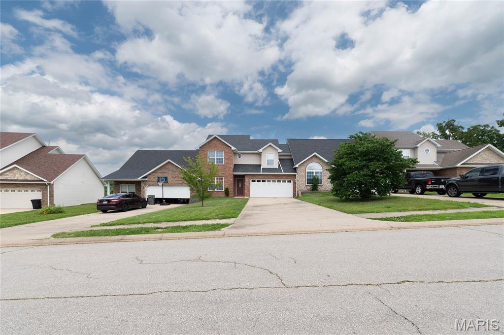 279 Carmel Valley Way, Saint Robert, MO 65584