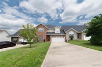 279 Carmel Valley Way, Saint Robert, MO 65584