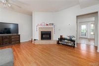 279 Carmel Valley Way, Saint Robert, MO 65584