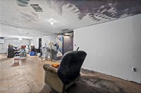 4318 Bayberry Dr, Louisville, KY 40216