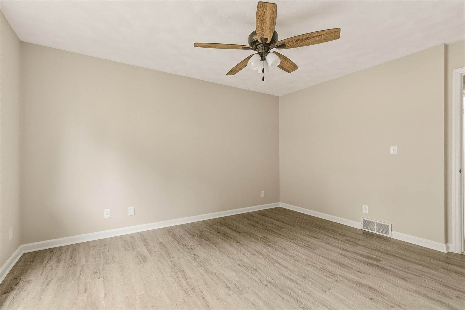 3362 Park 16th Street, Moline, IL 61265
