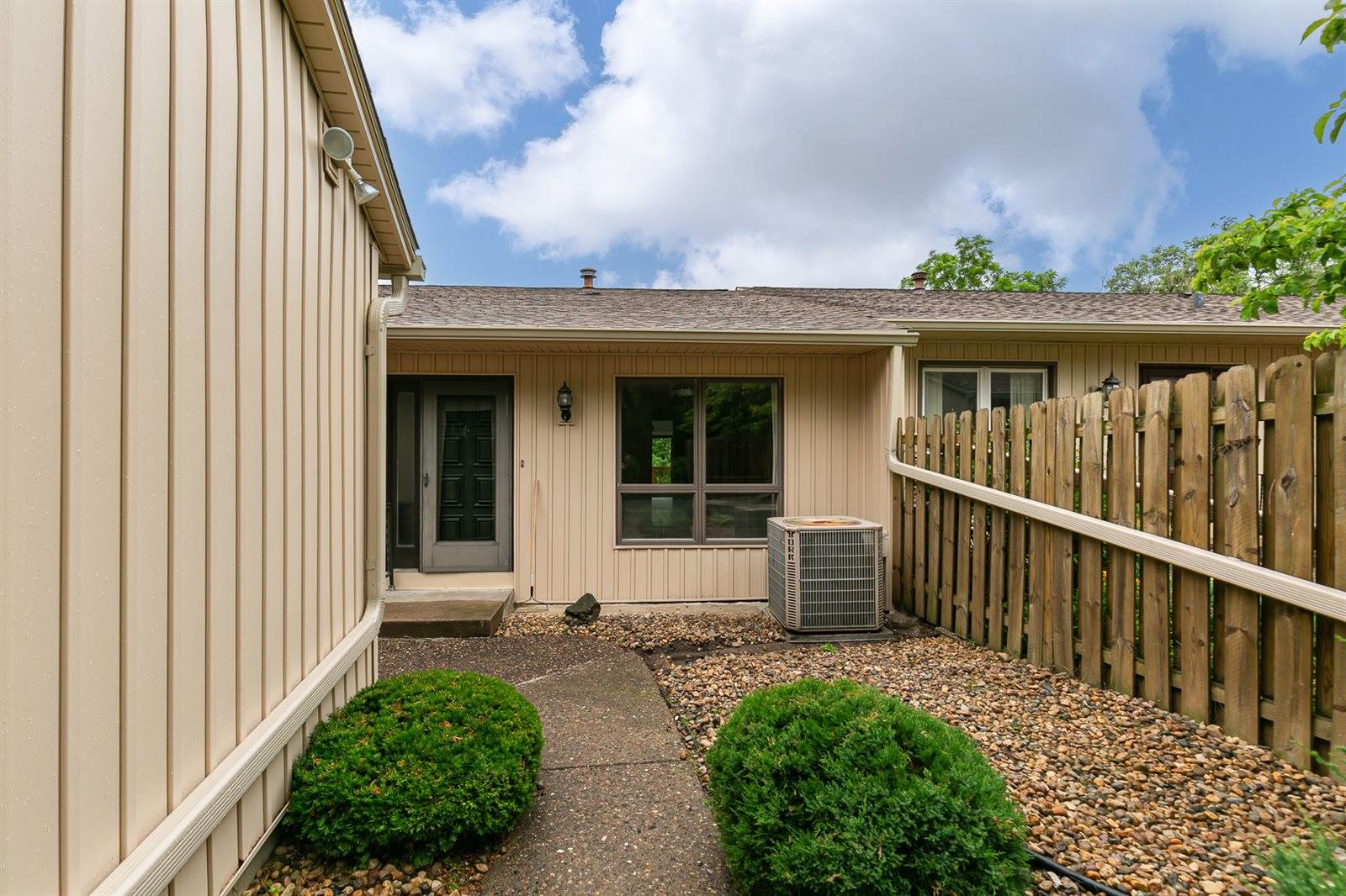 3362 Park 16th Street, Moline, IL 61265