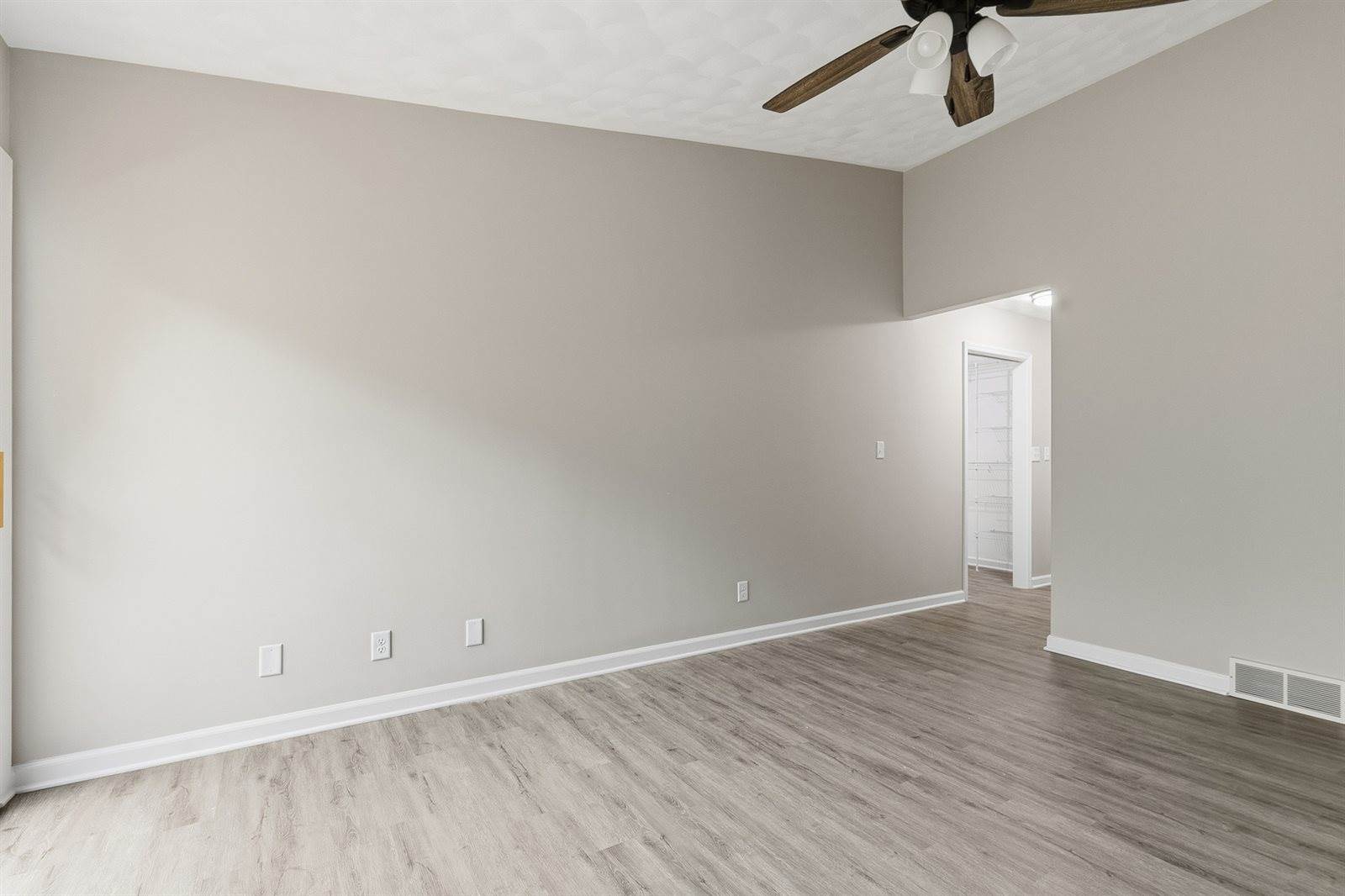 3362 Park 16th Street, Moline, IL 61265