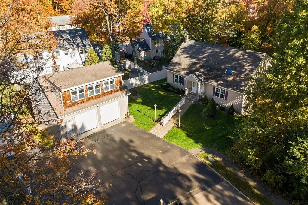 179 Pilgrim Rd, Haverhill, MA 01832