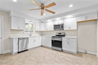 179 Pilgrim Rd, Haverhill, MA 01832