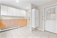 179 Pilgrim Rd, Haverhill, MA 01832
