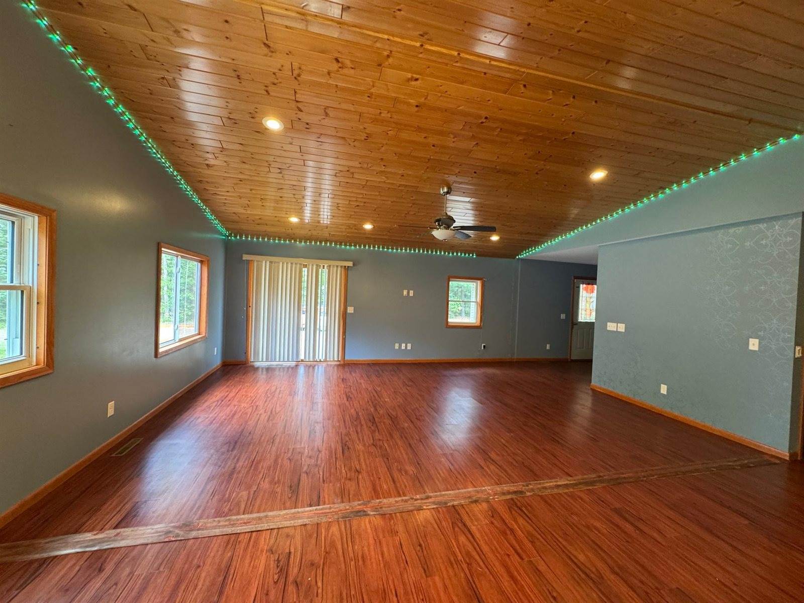 8975 Larimer Drive, Sturgeon Lake, MN 55783