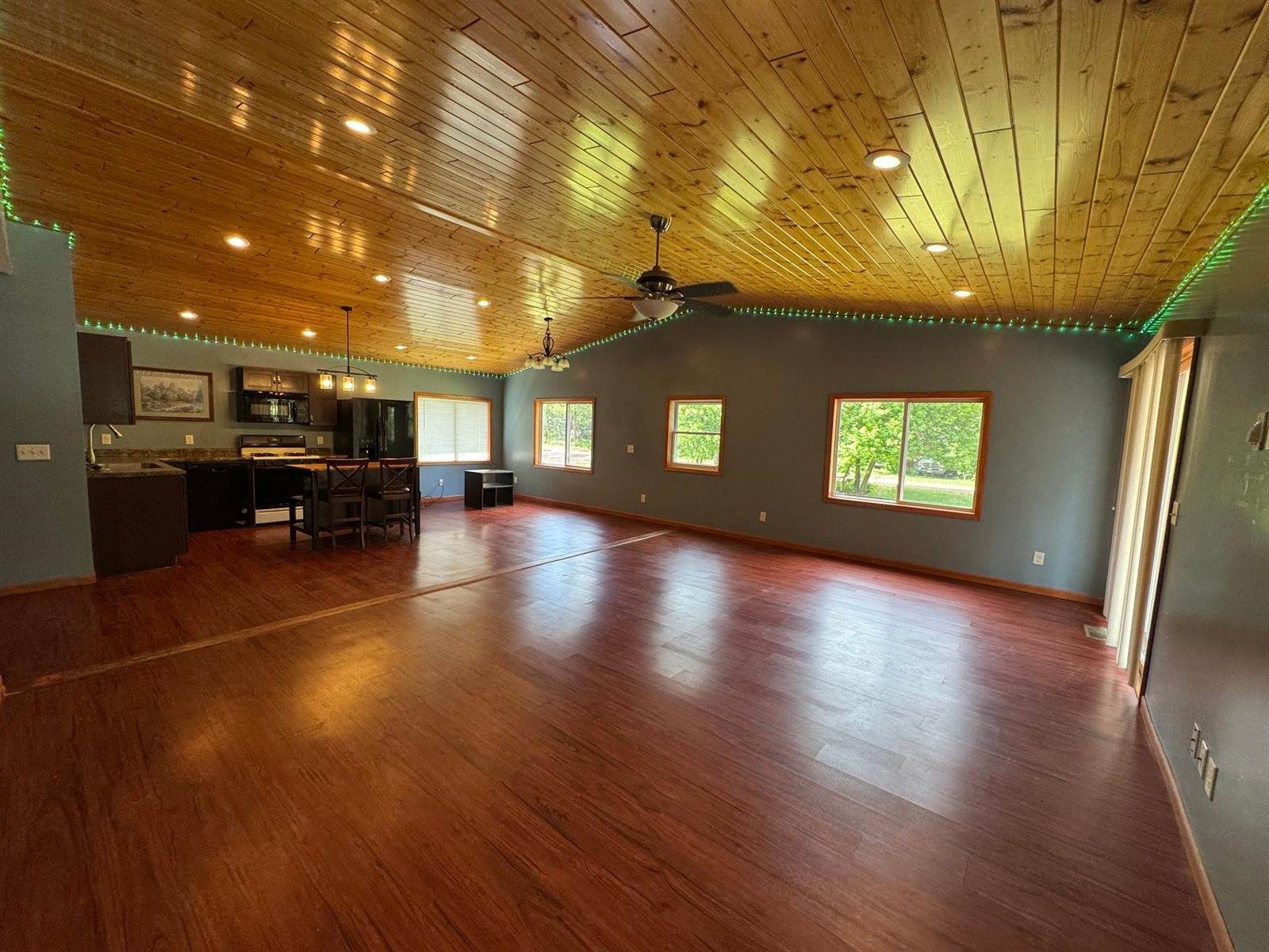 8975 Larimer Drive, Sturgeon Lake, MN 55783
