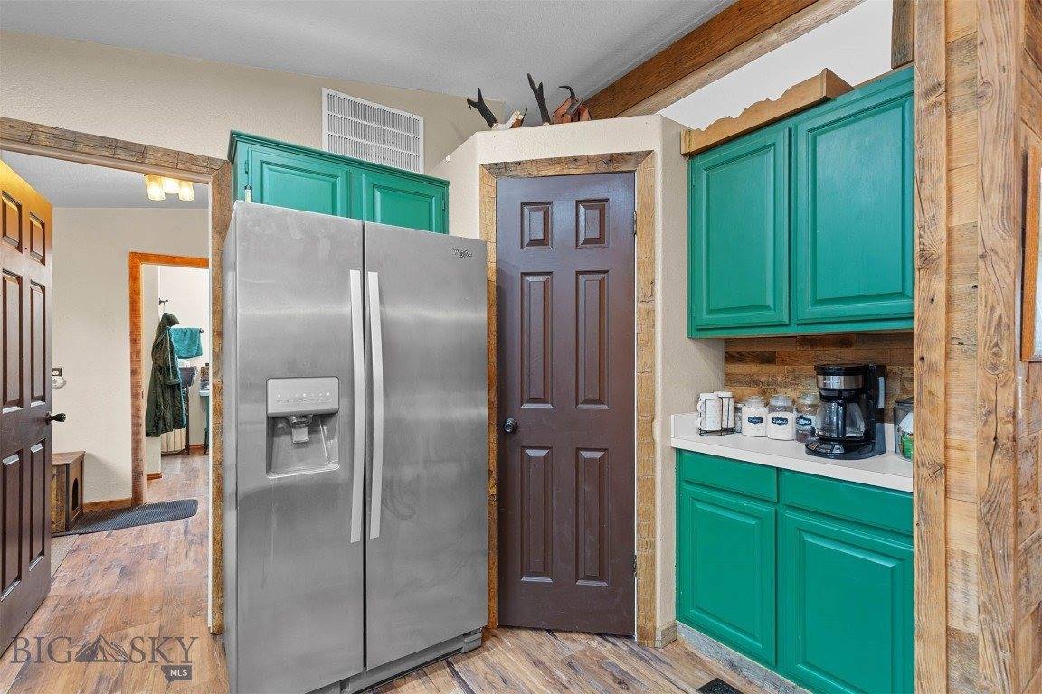 810 Golden West Drive, Belgrade, MT 59714