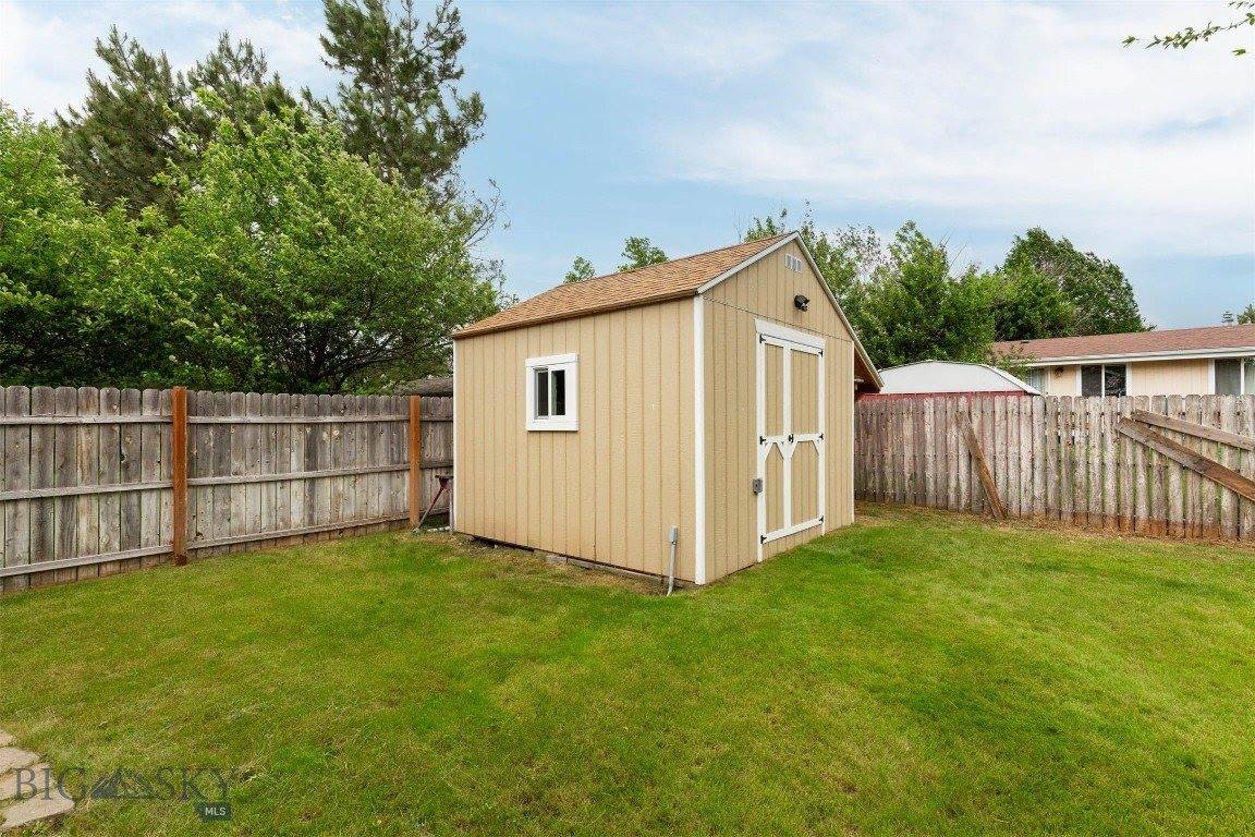 810 Golden West Drive, Belgrade, MT 59714