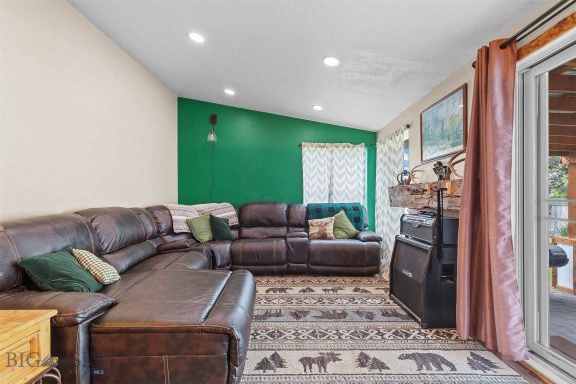 810 Golden West Drive, Belgrade, MT 59714