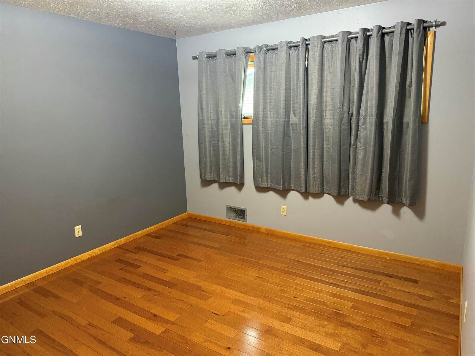 1134 Summit Boulevard, Bismarck, ND 58504