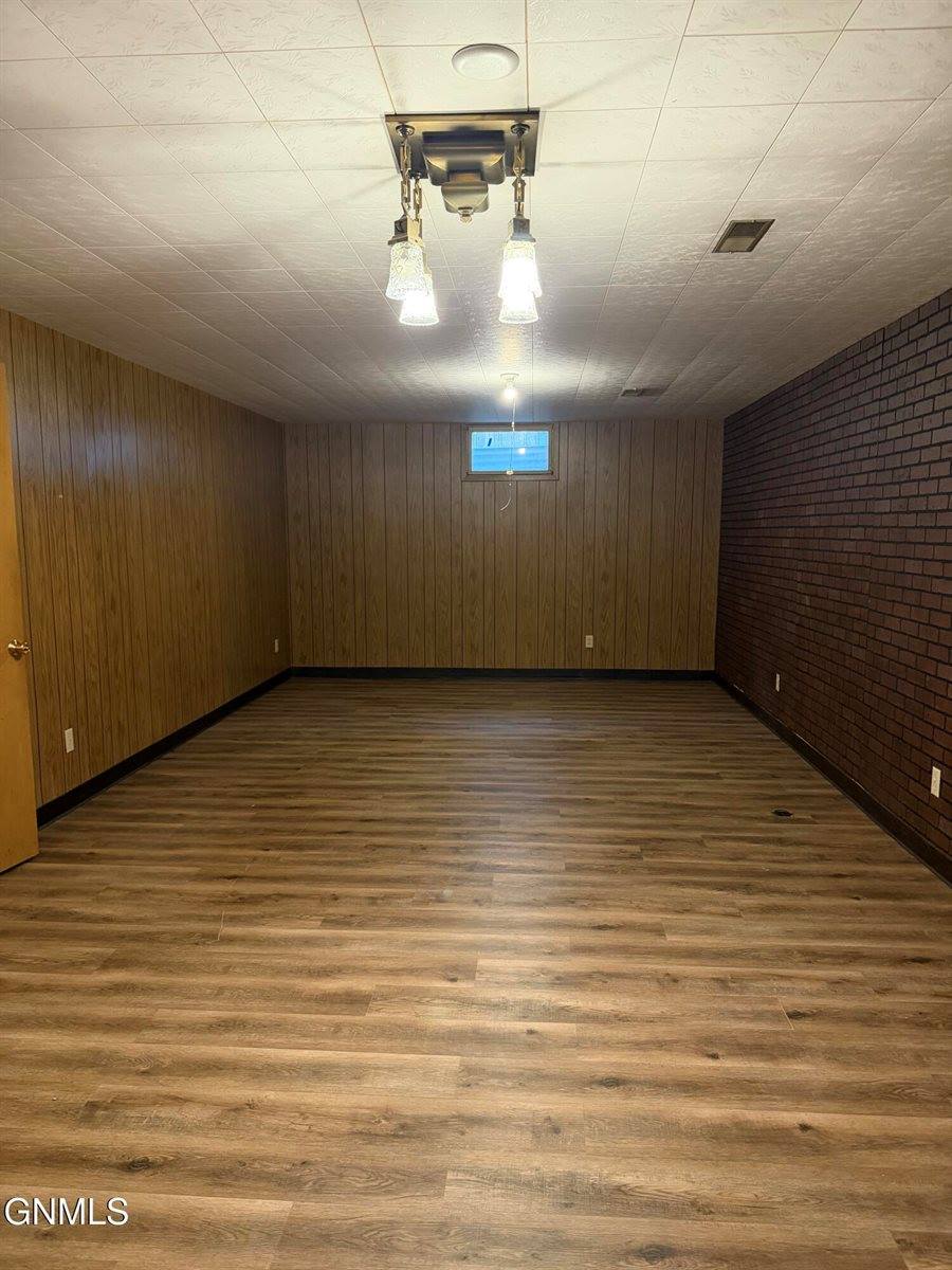 1134 Summit Boulevard, Bismarck, ND 58504